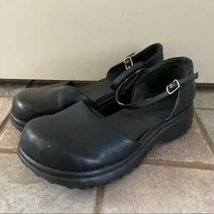 Women’s black shoes